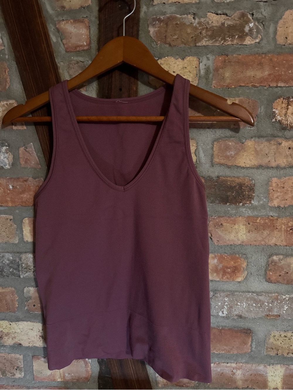 Athleta Ribbed V-Neck Tank Top - Plum Rose - Picture 4 of 5